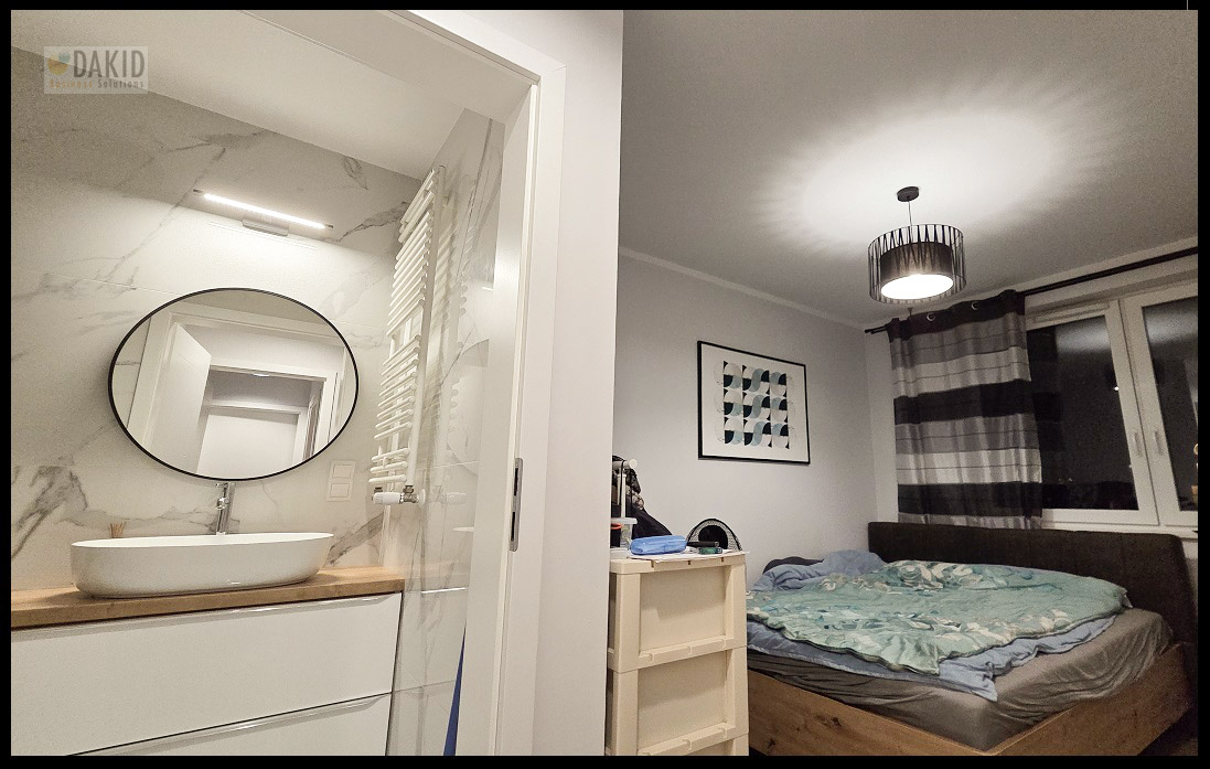 Large sunny terrace (37 m2) overlooking inner patio, Innova